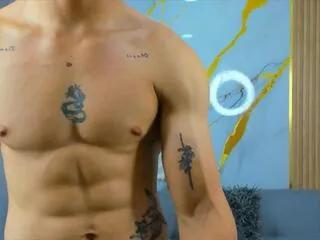 Offline mike_otz on Flirt4Free