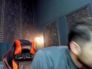 Offline nick_moss on Flirt4Free