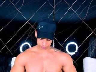 Offline owen_wolfe on Flirt4Free