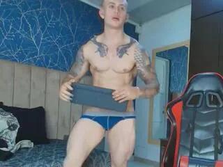 Offline paul_thompson on Flirt4Free