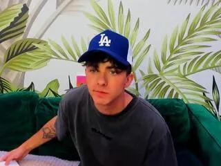 Offline pierce_bailey on Flirt4Free