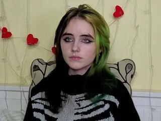 Offline quenna_fort on Flirt4Free