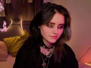 Offline quenna_fort on Flirt4Free