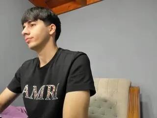 Offline quentin_blake on Flirt4Free