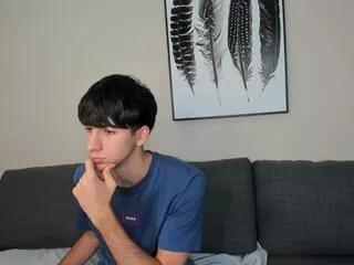 Offline quentin_blake on Flirt4Free