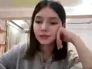 Offline quyen_luers on Flirt4Free