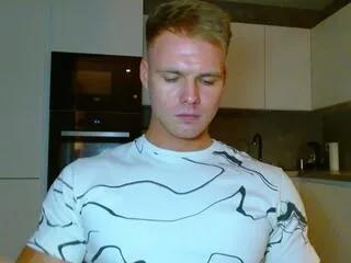 Freechat robin_rieff on Flirt4Free