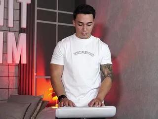 ryan_hunt — Freechat on Flirt4Free