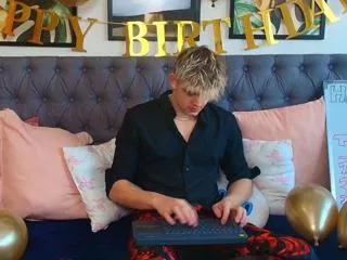 Offline sammy_steed on Flirt4Free