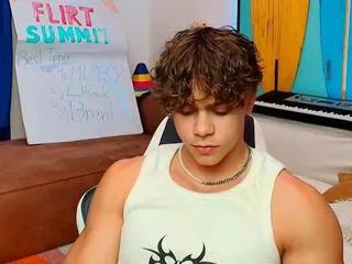 Offline spencer_roth on Flirt4Free