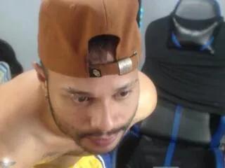 Offline steven_fish on Flirt4Free