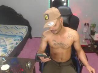 Offline steven_fish on Flirt4Free
