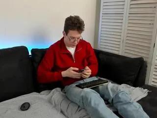 Freechat teddy_parker on Flirt4Free