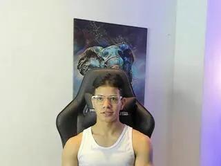 Offline tony_petrov on Flirt4Free