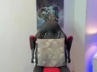 Offline tony_petrov on Flirt4Free