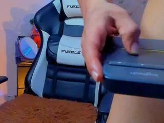 Offline travis_lewis on Flirt4Free