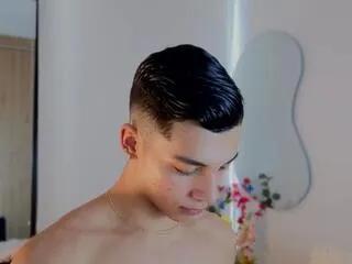 Freechat troye_williams on Flirt4Free