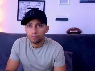 Offline tyler_brownn on Flirt4Free