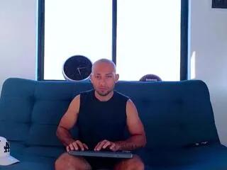 Offline tyler_brownn on Flirt4Free