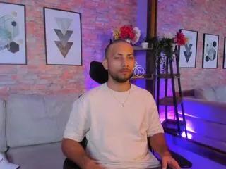 Offline tyler_brownn on Flirt4Free