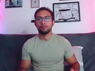 Offline tyler_brownn on Flirt4Free