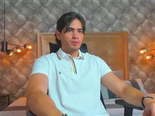 Offline tyler_lions on Flirt4Free
