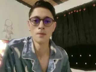 Offline tyler_thin on Flirt4Free