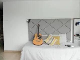 Freechat tylor_jess on Flirt4Free