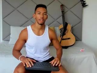 Freechat tylor_jess on Flirt4Free