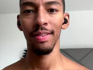 Freechat tylor_jess on Flirt4Free