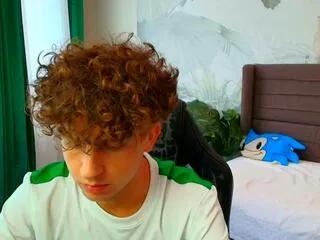 Offline valentin_martel on Flirt4Free