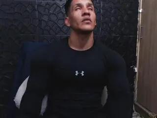 Offline viktor_herrera on Flirt4Free