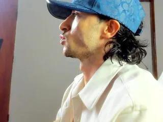 Offline will_ferrari on Flirt4Free