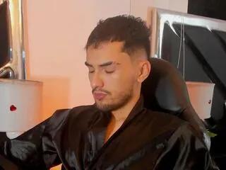 Offline yoggi_aron on Flirt4Free