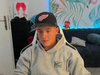 Offline zeke_carter on Flirt4Free