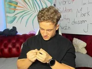 Offline zeke_carter on Flirt4Free