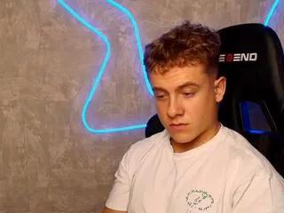 Offline zeke_carter on Flirt4Free