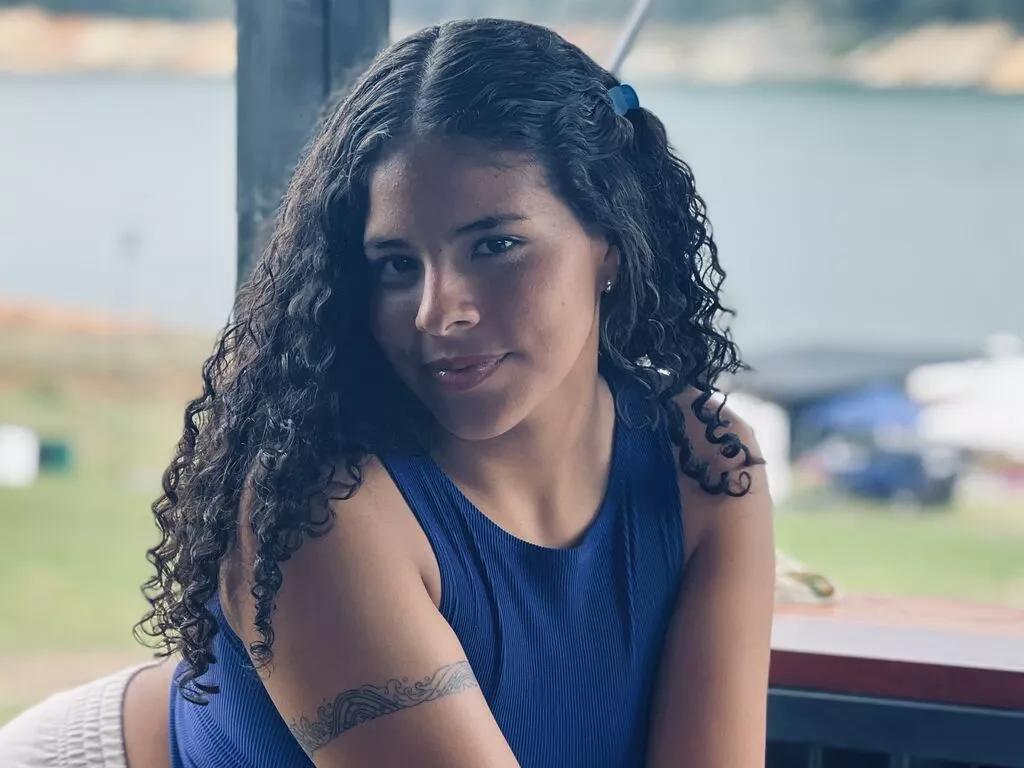 Offline AleGil on LiveJasmin