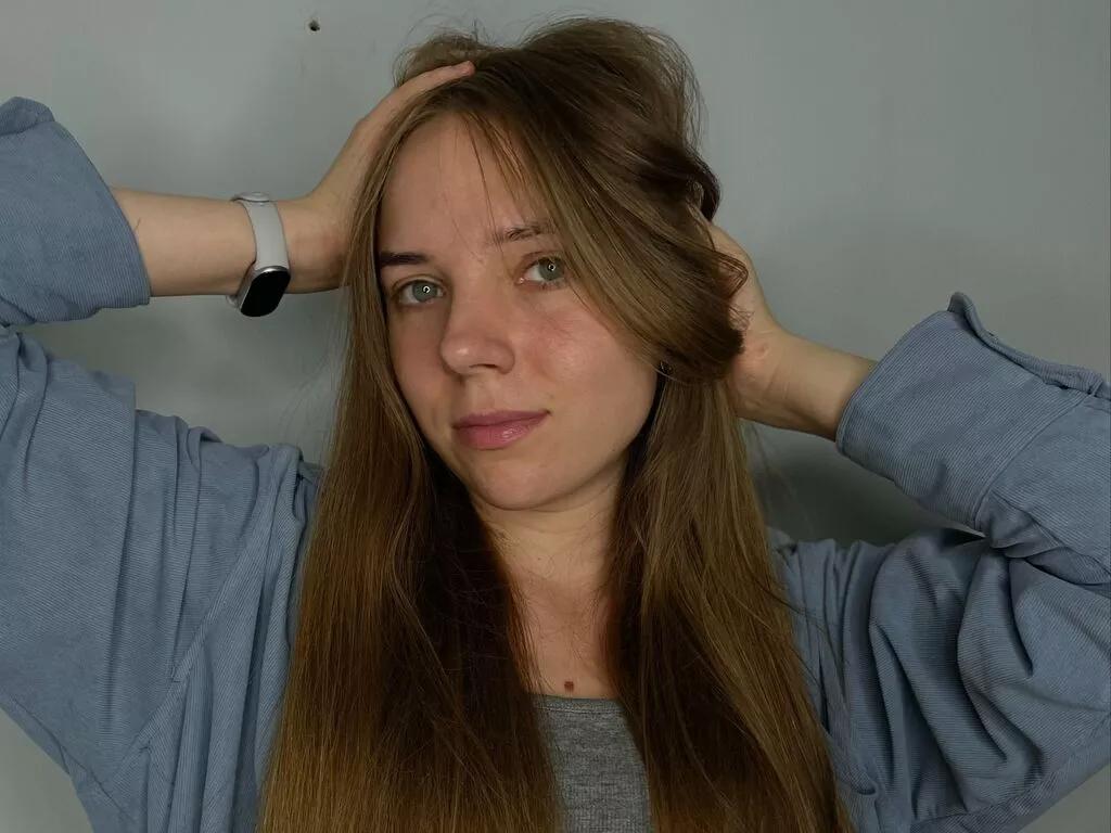 Offline BrookKingfisher on LiveJasmin