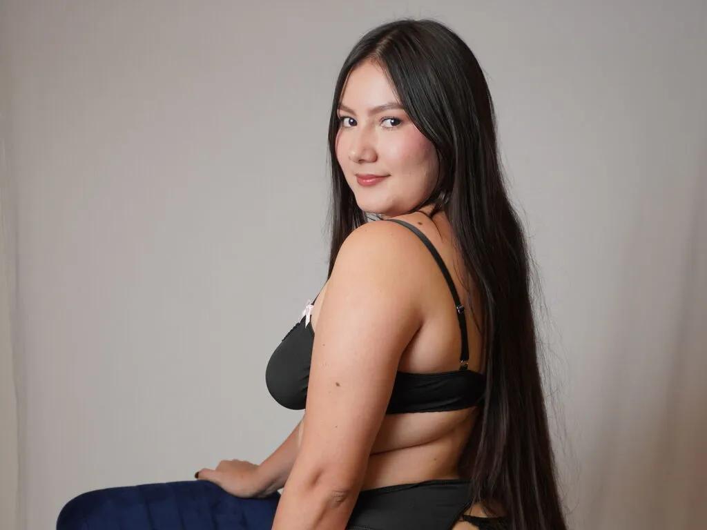 LiveJasmin CamilaNoir is Freechat CamilaNoir — You'll find a space where creativity and sensuality come together. I like to play with different styles, from the most elegant glamour to casual charm. If you're interested in discussions about music, movies, or just want to have a good time, this...