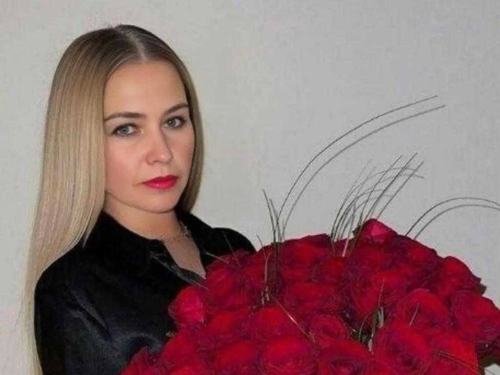 CarlaVogue — I like generous and cheerful men who know how to enjoy life and give a good mood. I love making people happy, making them happy and creating a positive atmosphere around. Because for me there is nothing better than seeing your smile become brighter...