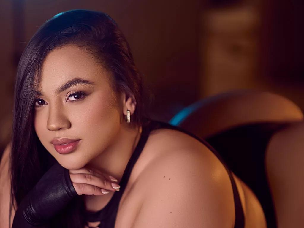 LiveJasmin CarolineBleir is Freechat CarolineBleir — Spend time with people who bring positive energy, enjoy laughter and spontaneous moments