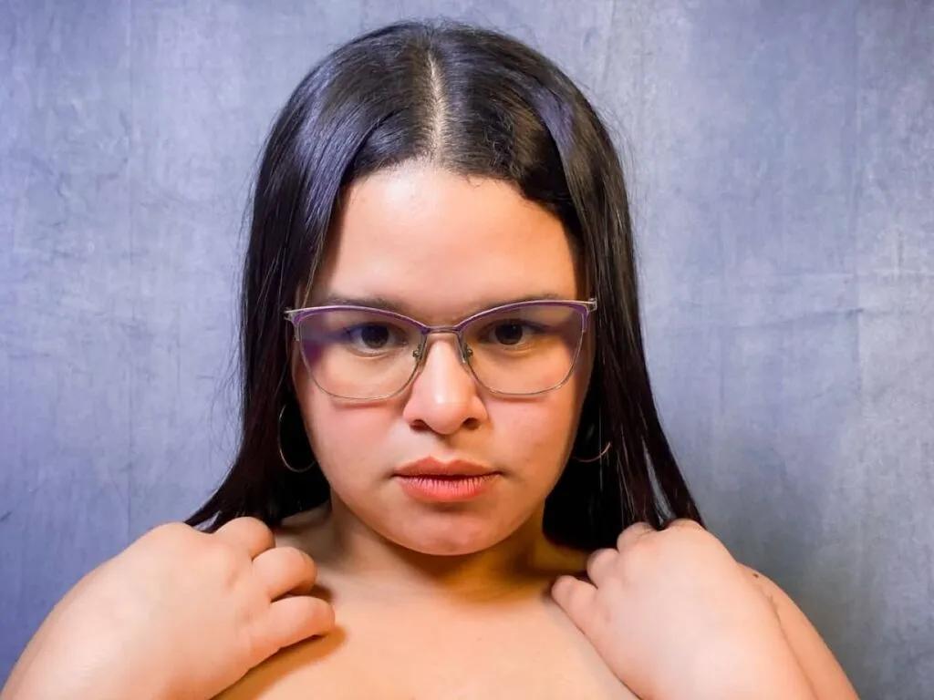 LiveJasmin CarolineWein is Group CarolineWein — I like to explore my body or play and have fun