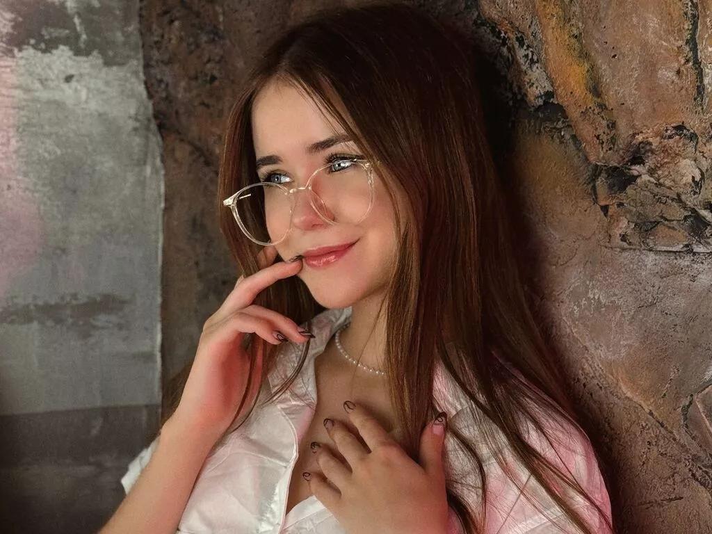 Offline CharilWilsun on LiveJasmin