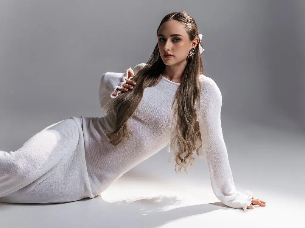 Offline DannaWhite on LiveJasmin