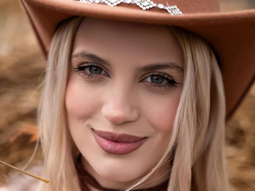 Offline Eden on LiveJasmin