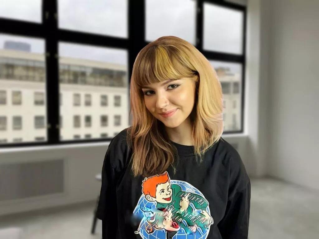 GemmaCavell — I also often attend various drawing classes. In general, I really like to draw people and beautiful places, drawing makes me happy and peaceful.