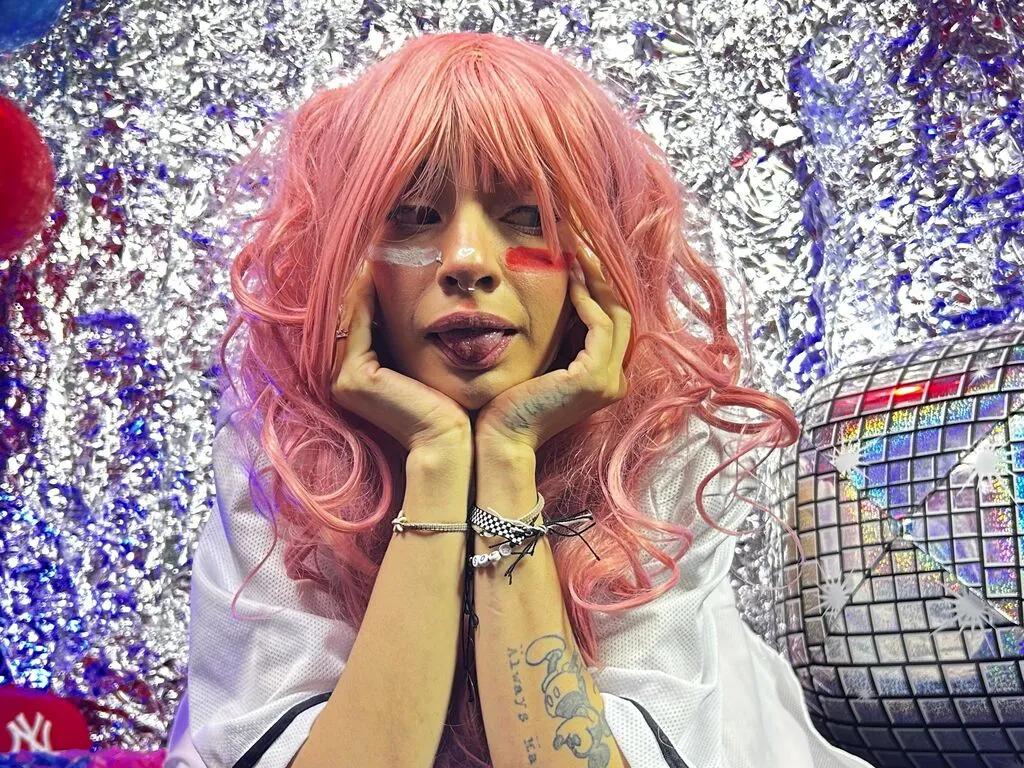 LiveJasmin LaurenEvansRosse is Freechat LaurenEvansRosse — I like to be treated very special, I like to be encouraged, I like to get the most attention, I like to be pampered and told that I am the most beautiful person they have ever met, I like gifts, I like anime, I love watching horror movies, and if...