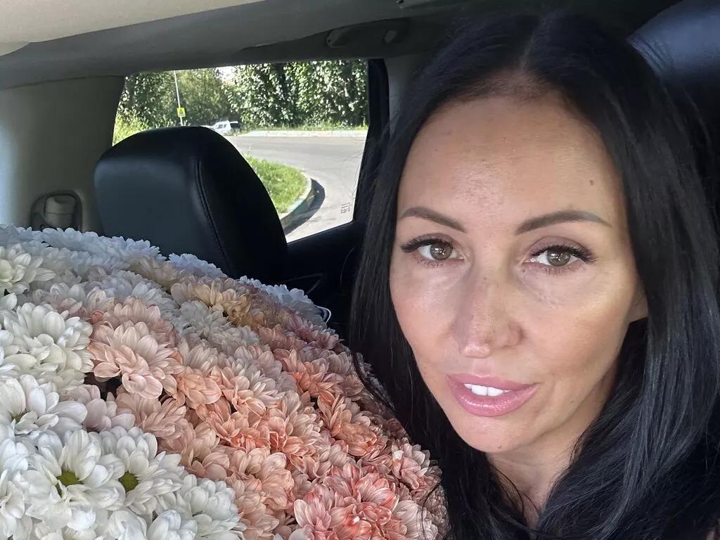 Offline LipaWild on LiveJasmin