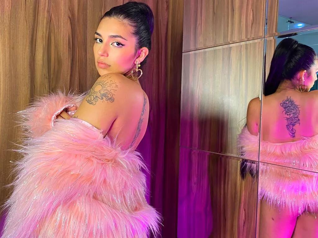 LiveJasmin LivRusso is Freechat LivRusso — I am a versatile girl, I really enjoy a romantic date, as well as a wild sex and how you make me feel. On the other hand, I love watching movies, dancing, traveling, getting to know new customs and cultures. I love to live new experiences.